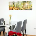 Premium 80 M2 Apartment - Free Parking